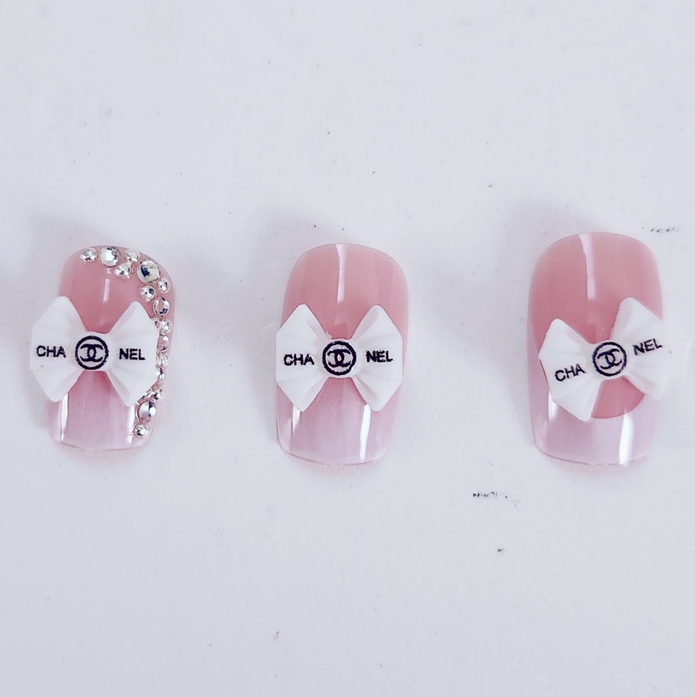 Luxury Nail Charms Bow White